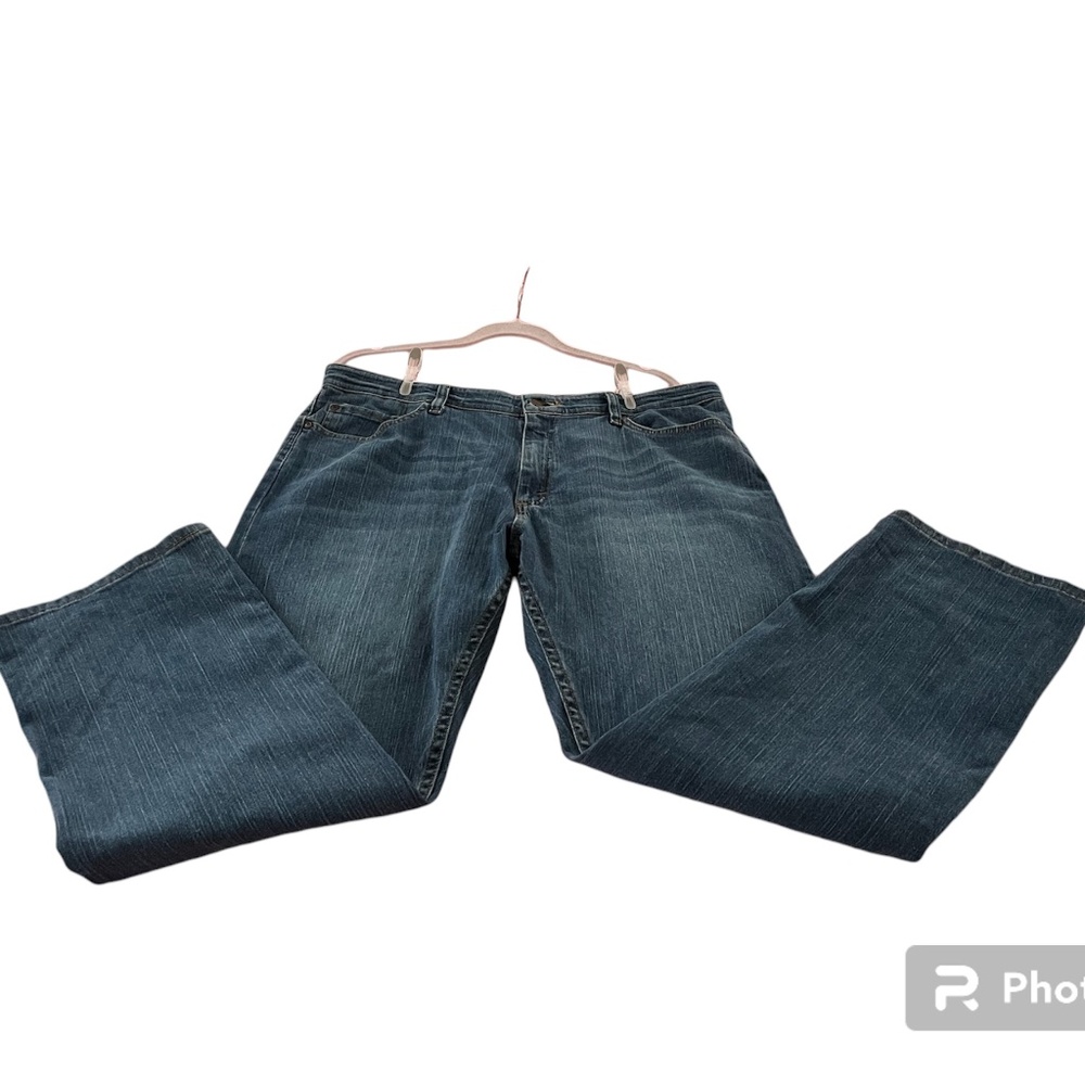 Men's Wrangler Blue Jeans - Picture 2 of 4